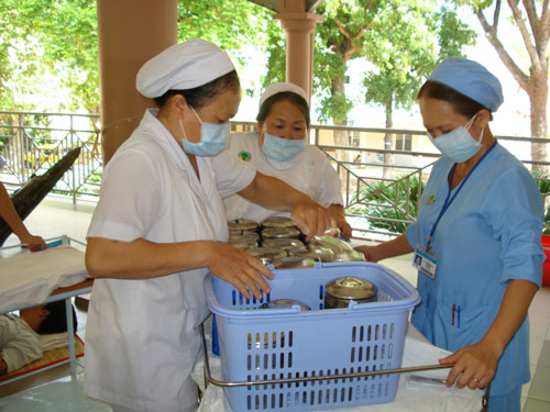 Dinh dưỡng cho người mắc Covid-19 - Ảnh 1.