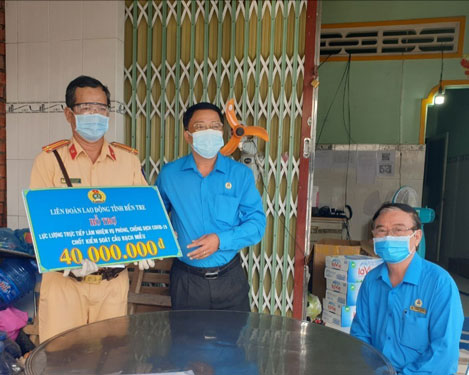 Bến Tre: Động viên lực lượng tuyến đầu chống dịch