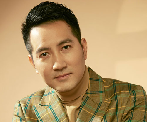 CA SĨ NGUYỄN PHI HÙNG: Mài giũa chính mình