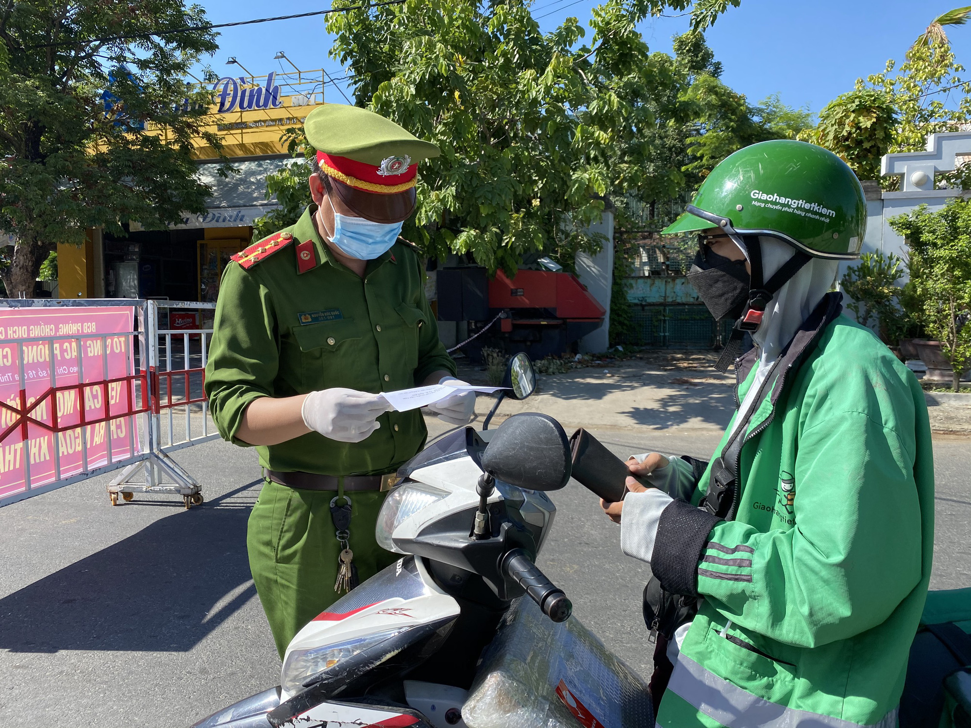 Đà Nẵng ngày đầu thực hiện Chỉ thị 16 tại 4 phường