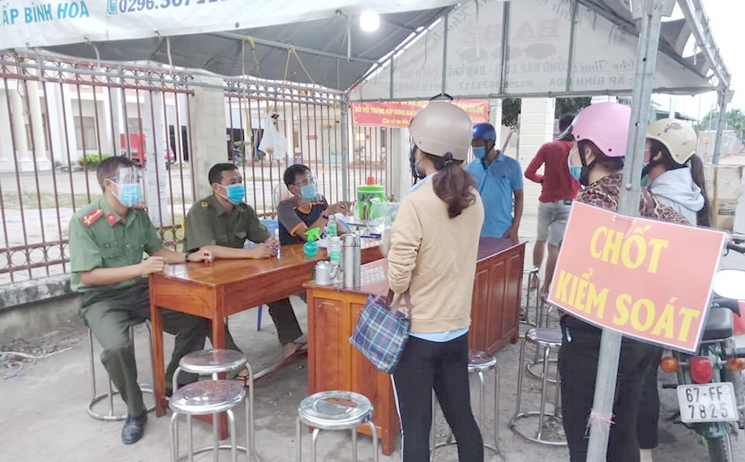 Bệnh viện quảng c&aacute;o ti&ecirc;m dịch vụ vắc-xin ngừa Covid-19 bị phạt 50 triệu đồng - Ảnh 2.