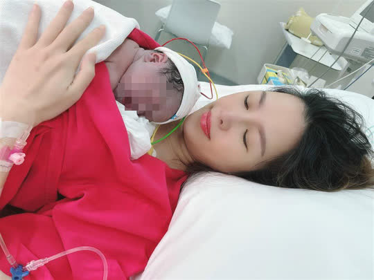 Quế V&acirc;n bị nhắc nhở v&igrave; hở bạo sau khi sinh mới 6 ng&agrave;y - Ảnh 2.