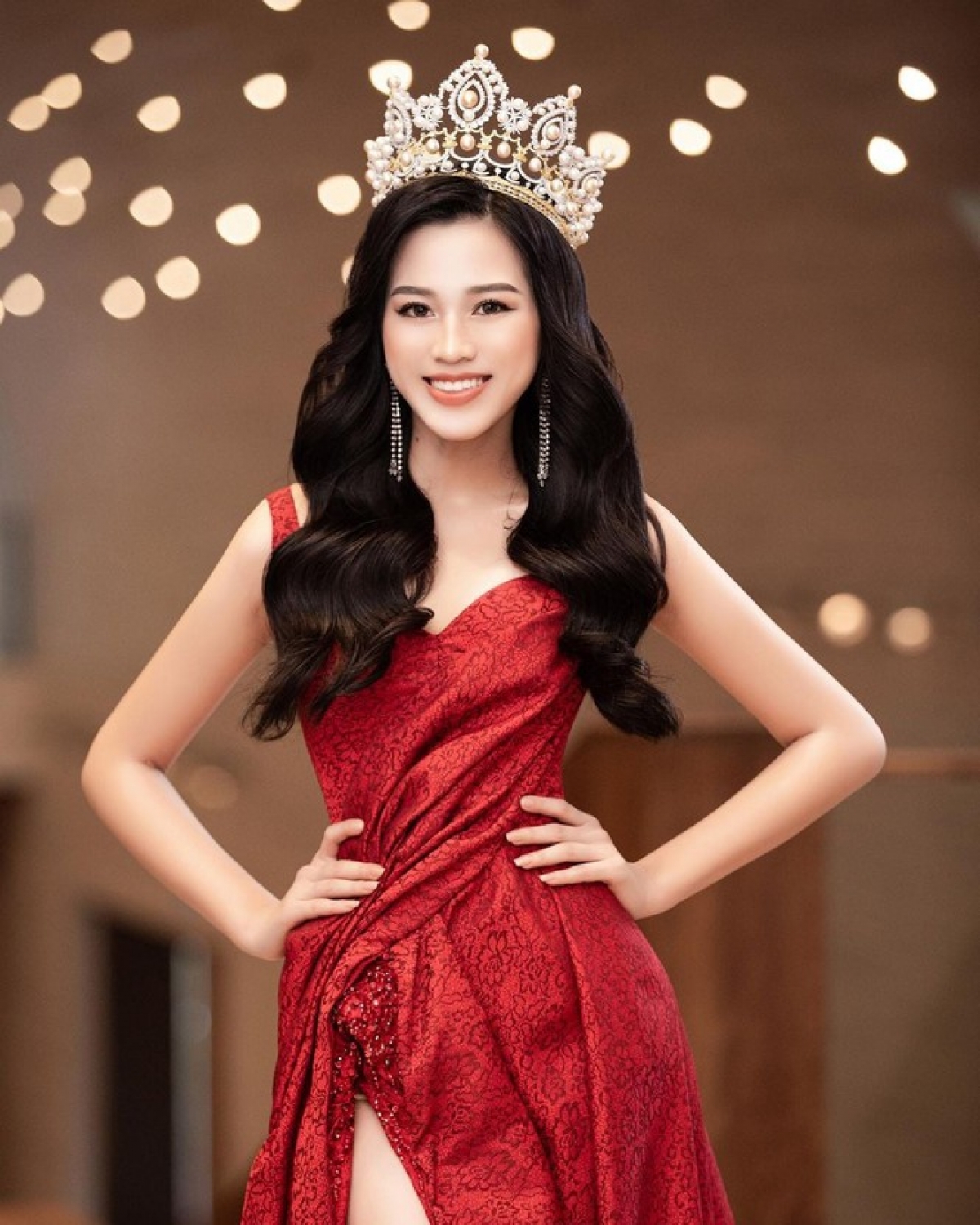 Đỗ Thị Hà trang phục thế nào tại cuộc thi Hoa hậu Thế giới 2021? - Ảnh 1.