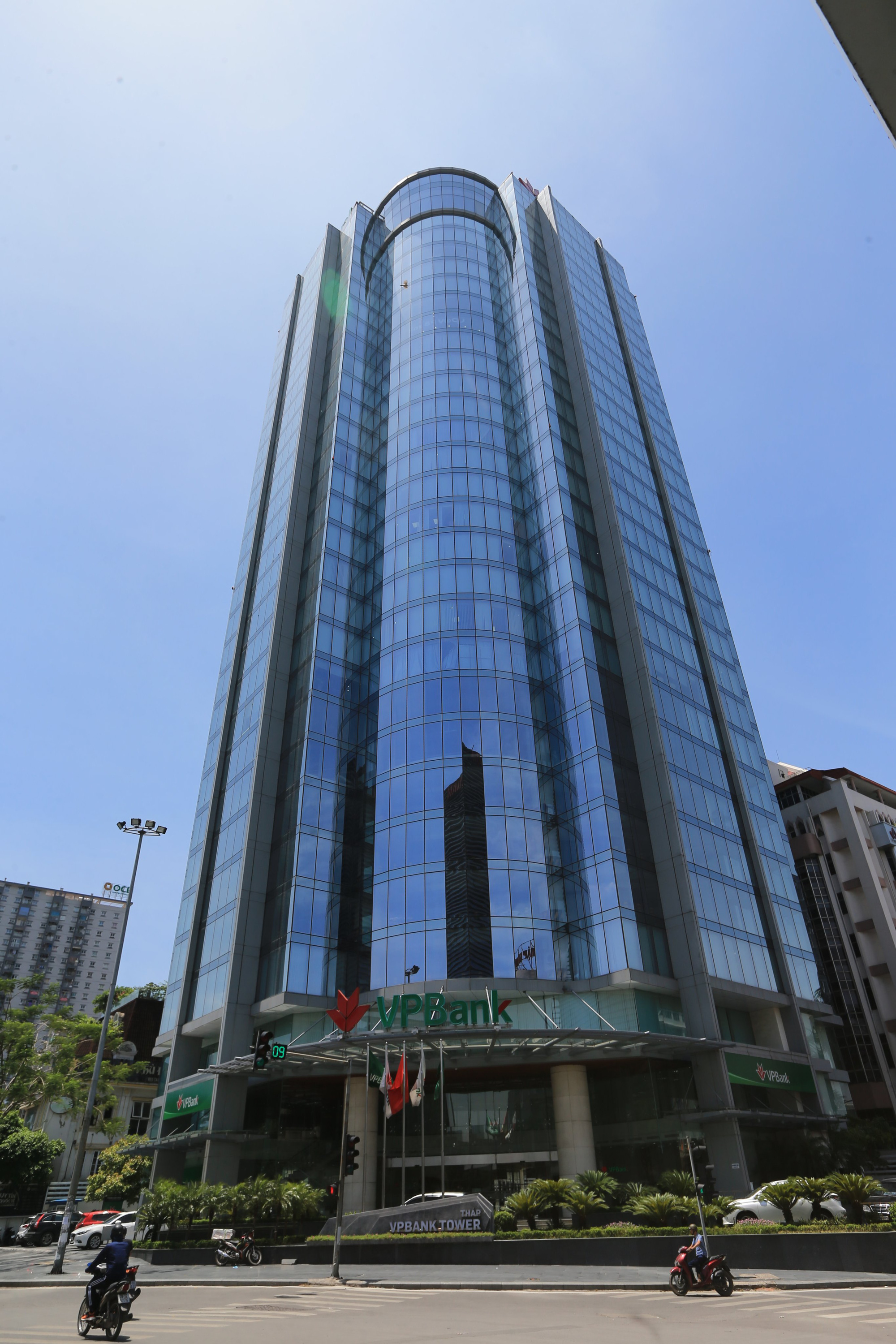VPBank tiếp tục giảm lãi suất cho vay sau hàng loạt chương trình hỗ trợ khách hàng bị ảnh hưởng bởi dịch bệnh - Ảnh 1.