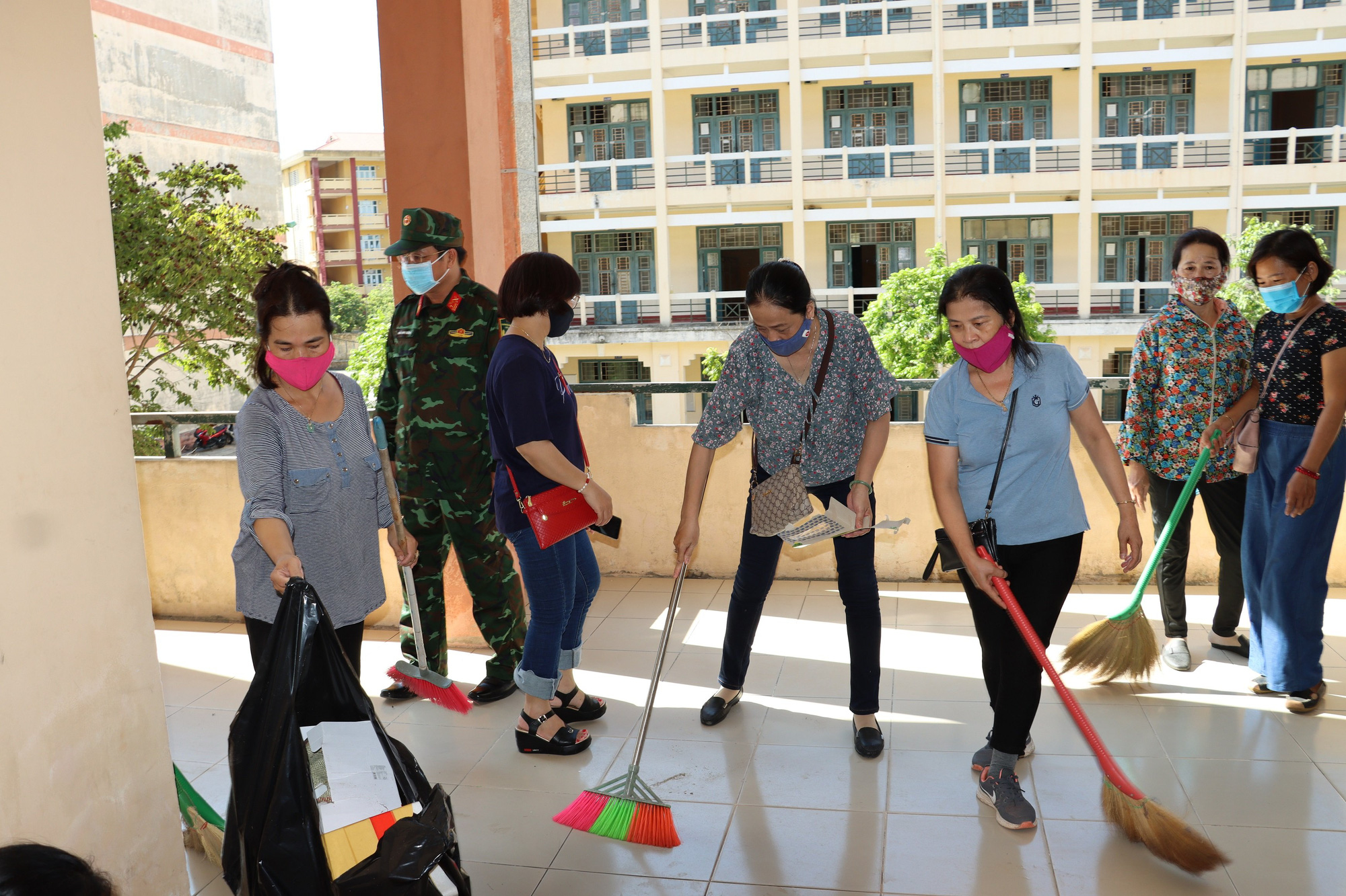 Huế t&igrave;m người li&ecirc;n quan đến ca mắc Covid-19 trở về từ TP HCM bằng t&agrave;u hỏa - Ảnh 2.