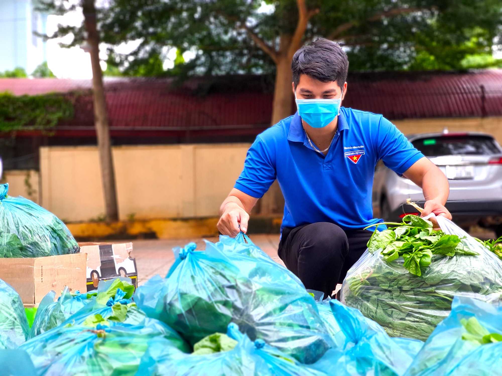 “Chuyến xe nghĩa tình” từ tỉnh biên giới “trợ lực” tuyến đầu chống dịch ở Sài Gòn