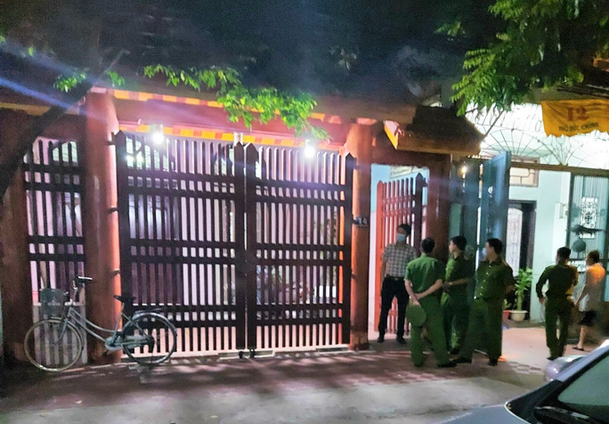 "Ngoạm" vào tương lai