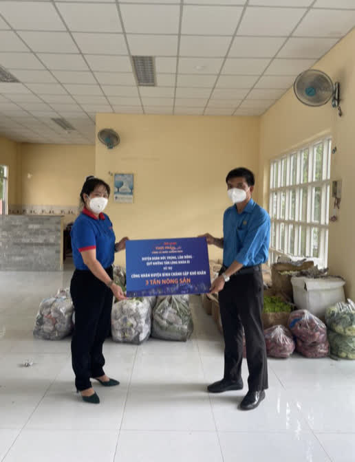 Thực phẩm miễn phí cùng cả nước chống dịch: Vì chúng ta chảy chung dòng máu - Ảnh 3.
