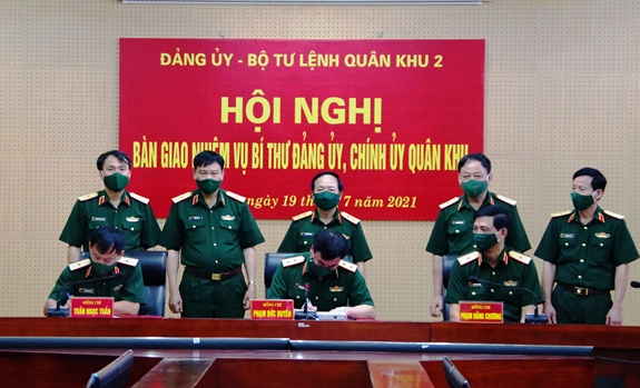 Bộ Quốc phòng triển khai quyết định của Thủ tướng về công tác cán bộ - Ảnh 1.