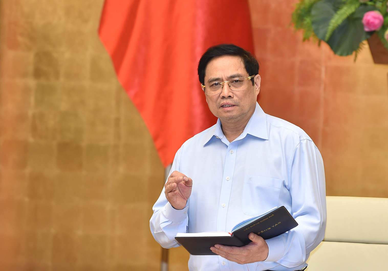 Thủ tướng: Thực hiện nghiêm việc áp dụng Chỉ thị 16, có thể ở mức cao hơn một số điểm