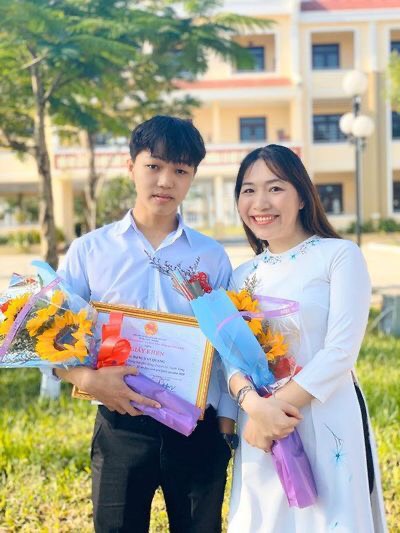 Cậu học tr&ograve; ngh&egrave;o ở Quảng Nam đạt điểm 10 m&ocirc;n Ngữ văn - Ảnh 2.