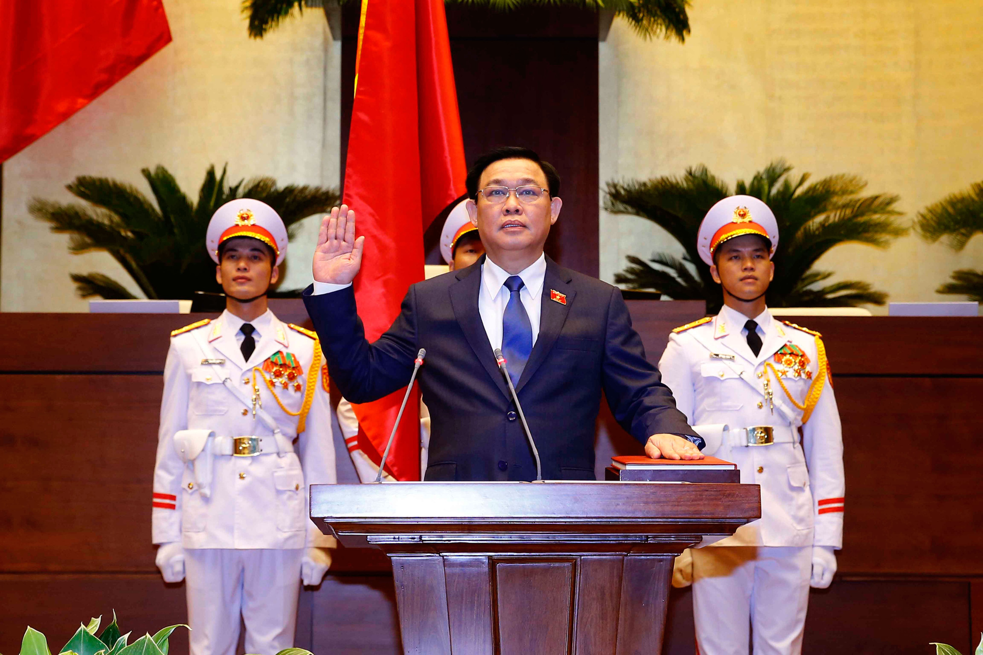 Đem hơi thở cuộc sống v&agrave;o nghị trường - Ảnh 1.