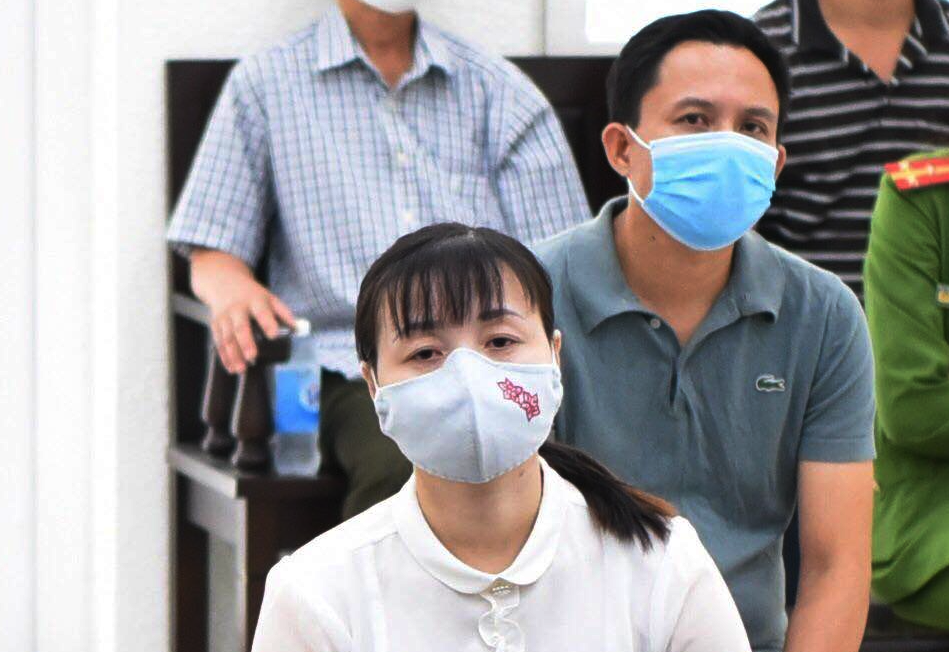 Nữ cảnh sát lừa 3 CSGT hơn 1 tỉ đồng "chạy" kỷ luật
