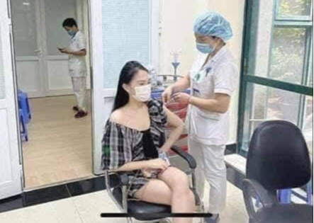Vụ hoa khôi được tiêm vắc-xin Covid-19 do "ông ngoại": "Người bố xin lỗi rối rít"