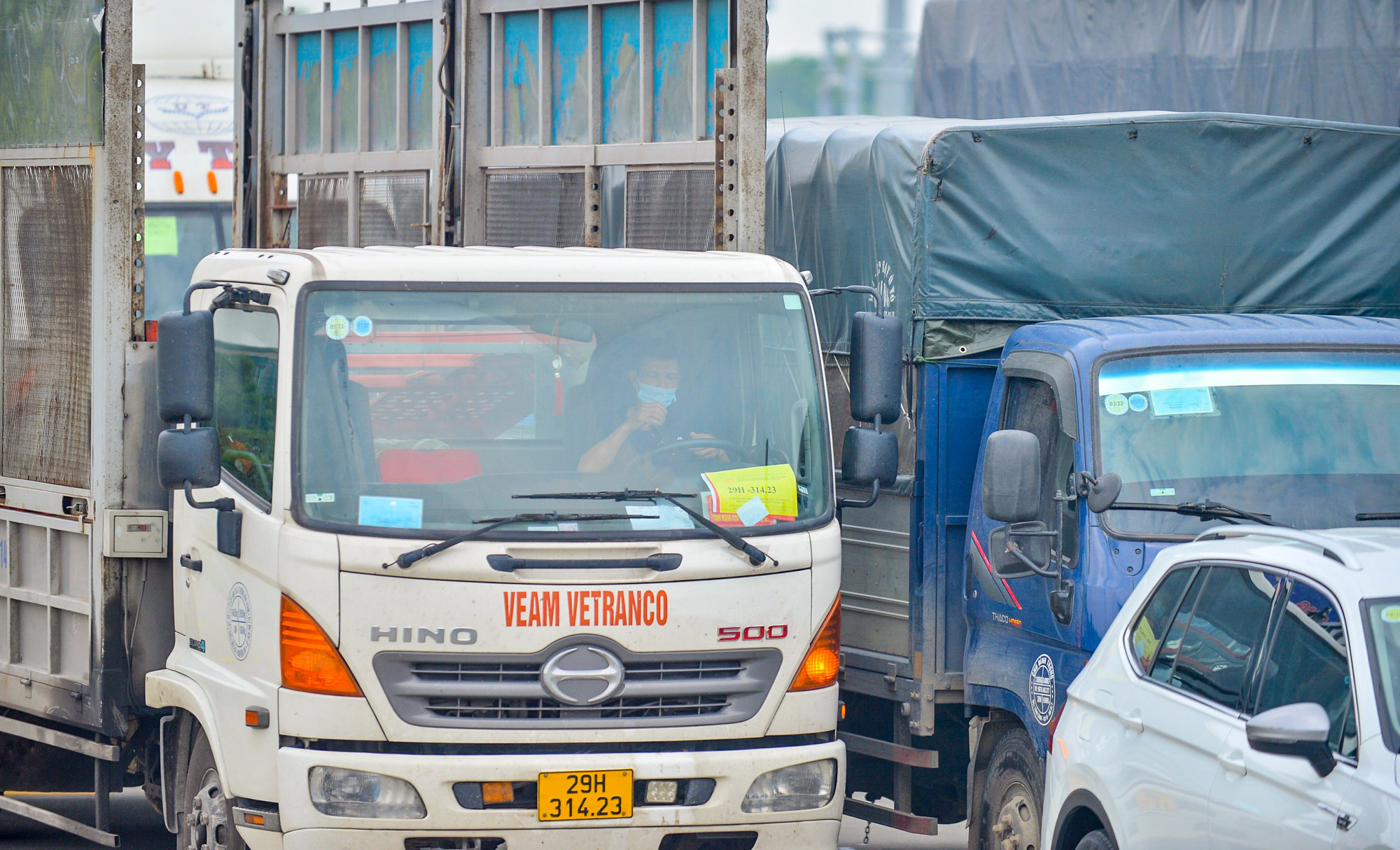 Cận cảnh h&agrave;ng ng&agrave;n phương tiện giao th&ocirc;ng &ugrave;n tắc nhiều giờ tại điểm chốt Ph&aacute;p V&acirc;n-Cầu Giẽ - Ảnh 7.