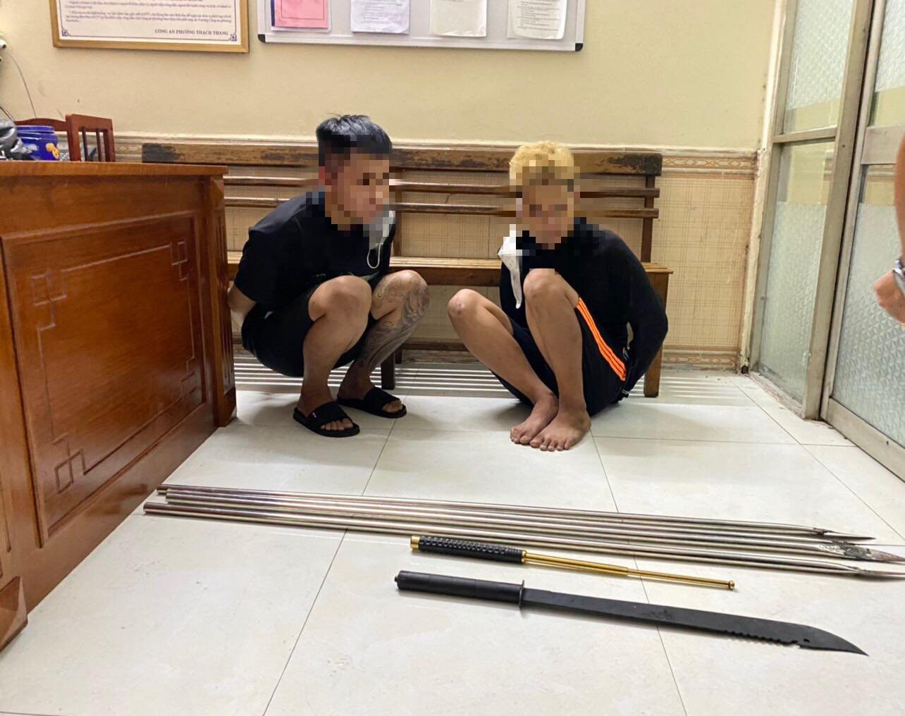 Cảnh s&aacute;t 911 nổ s&uacute;ng, truy đuổi nh&oacute;m c&ocirc;n đồ qua nhiều tuyến phố tại Đ&agrave; Nẵng - Ảnh 1.
