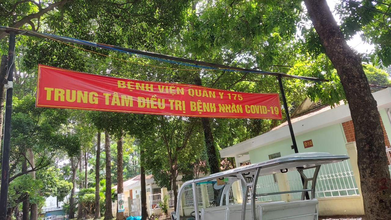 48 giờ thành lập Trung tâm điều trị Covid-19 - Ảnh 1.