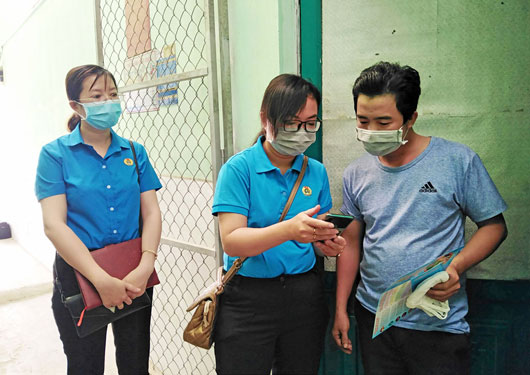 Long An: Chủ nhà trọ san sẻ khó khăn với công nhân