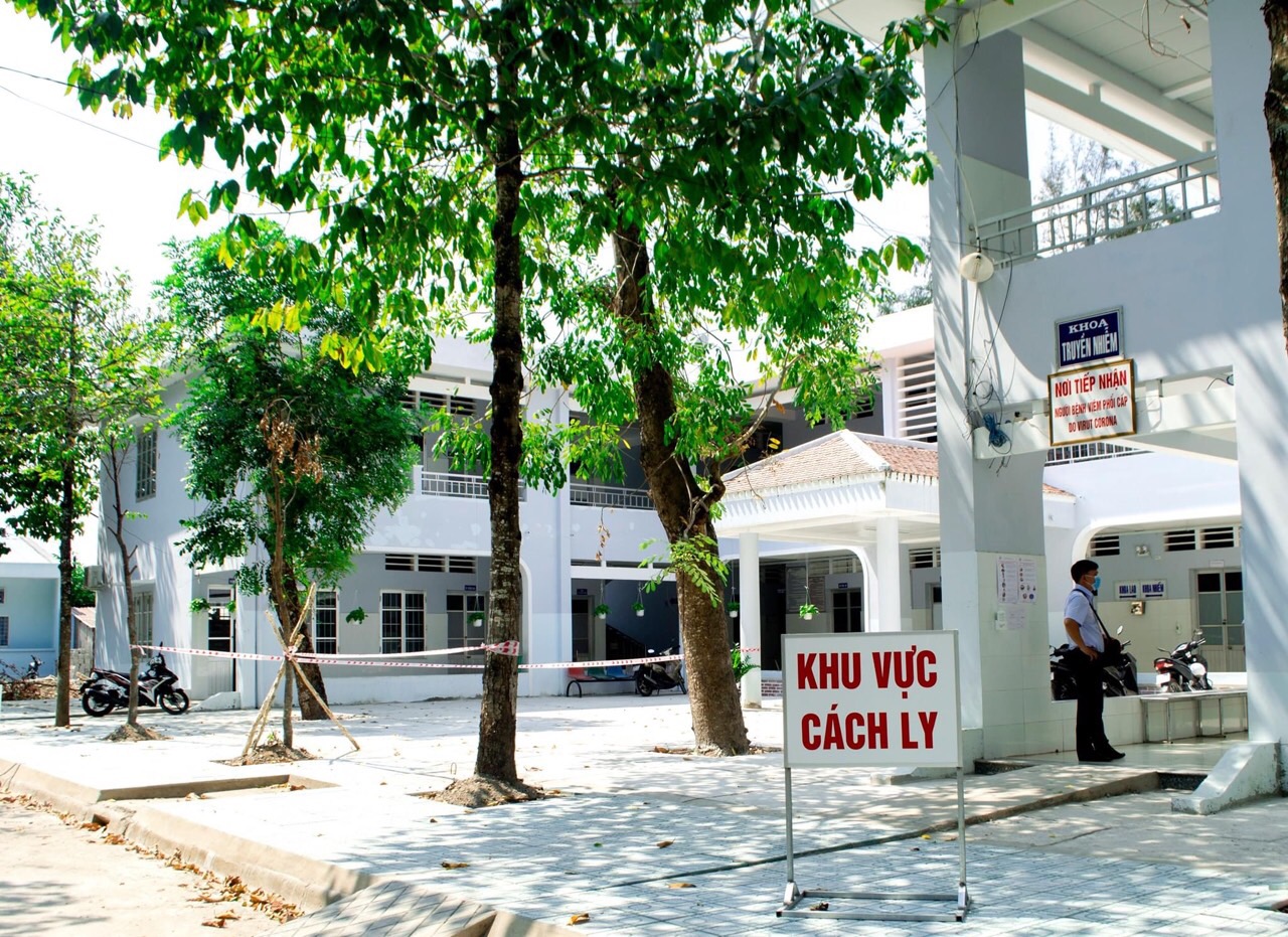 Ba người ở Tiền Giang nhậu &ldquo;giải sầu&rdquo; ở khu phong tỏa - Ảnh 4.