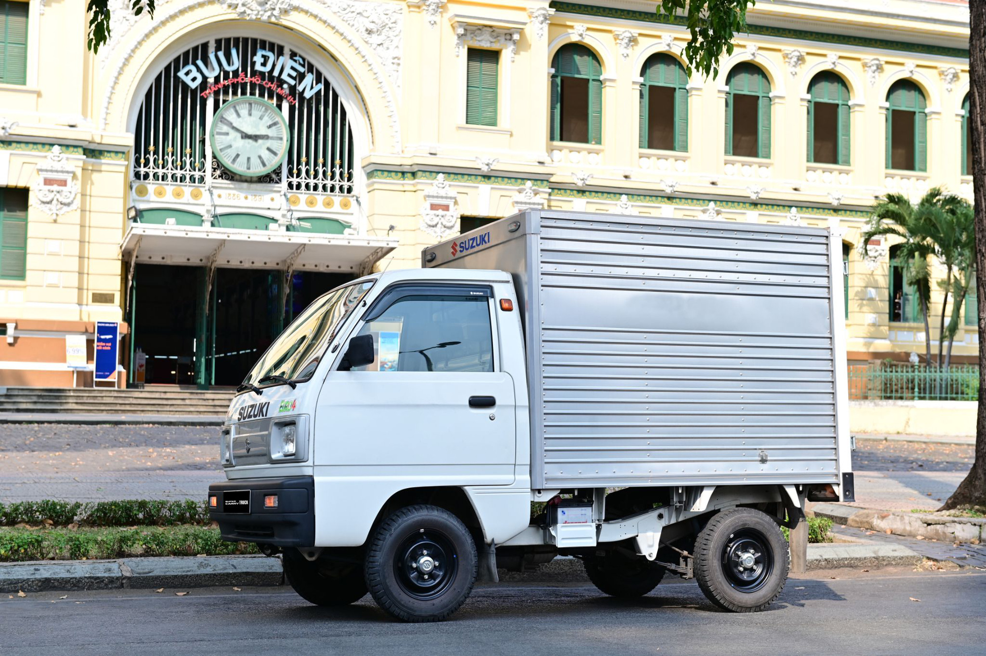 Chọn dòng xe sao chép Suzuki Carry Truck giá rẻ, nên hay không? - Ảnh 1.