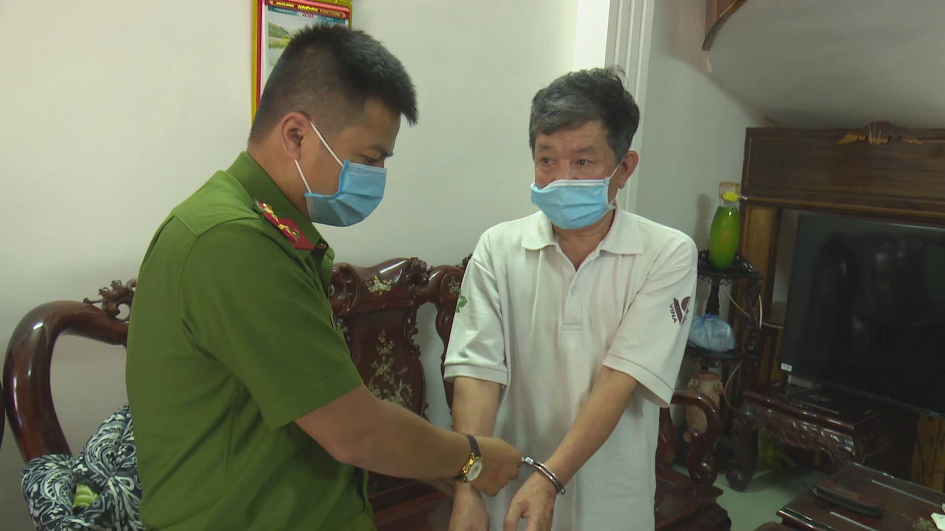 Bắt giam nguyên giám đốc và kế toán trưởng Công ty cà phê Ea Sim