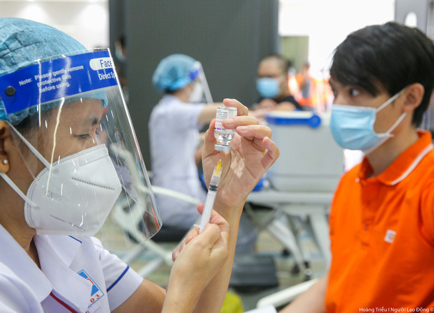 Hà Nội sẽ tiêm 200.000 mũi vắc-xin Covid-19/ngày: Ai được tiêm trước?