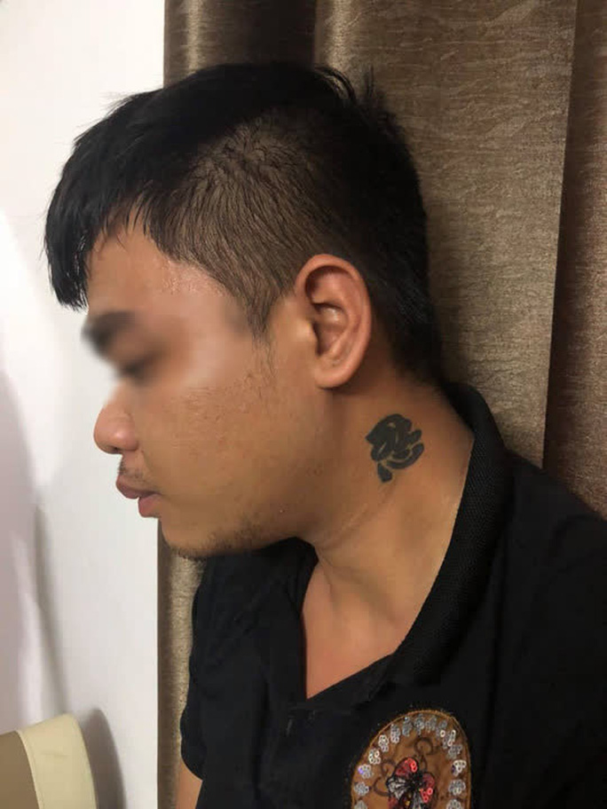Sơ hở qu&aacute; lớn ở c&aacute;c cửa h&agrave;ng tiện lợi tại  TP HCM - Ảnh 5.