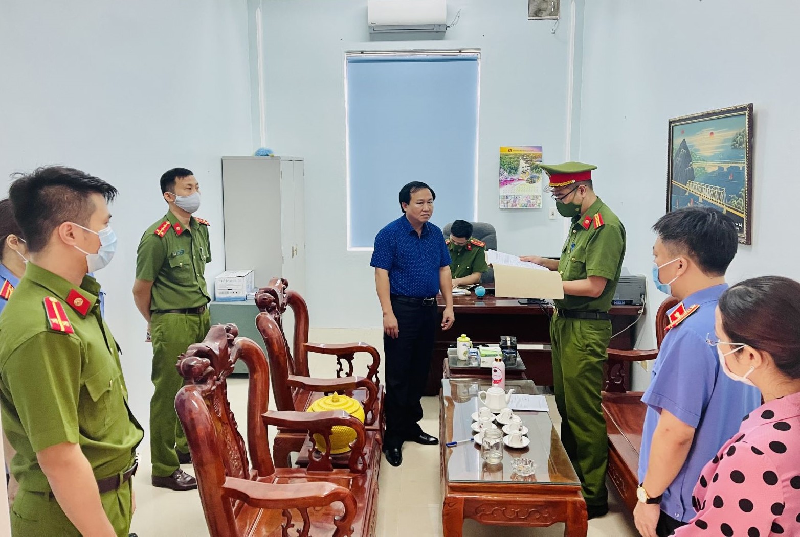 Bắt một c&aacute;n bộ Kho bạc Nh&agrave; nước ở Thanh H&oacute;a - Ảnh 1.