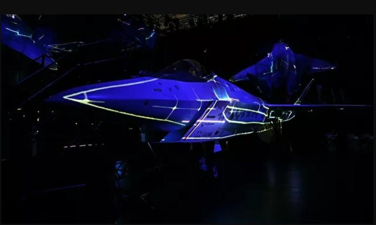 Người ph&aacute;t ng&ocirc;n trả lời c&acirc;u hỏi về khả năng mua ti&ecirc;m k&iacute;ch t&agrave;ng h&igrave;nh Su-75 của Nga - Ảnh 2.