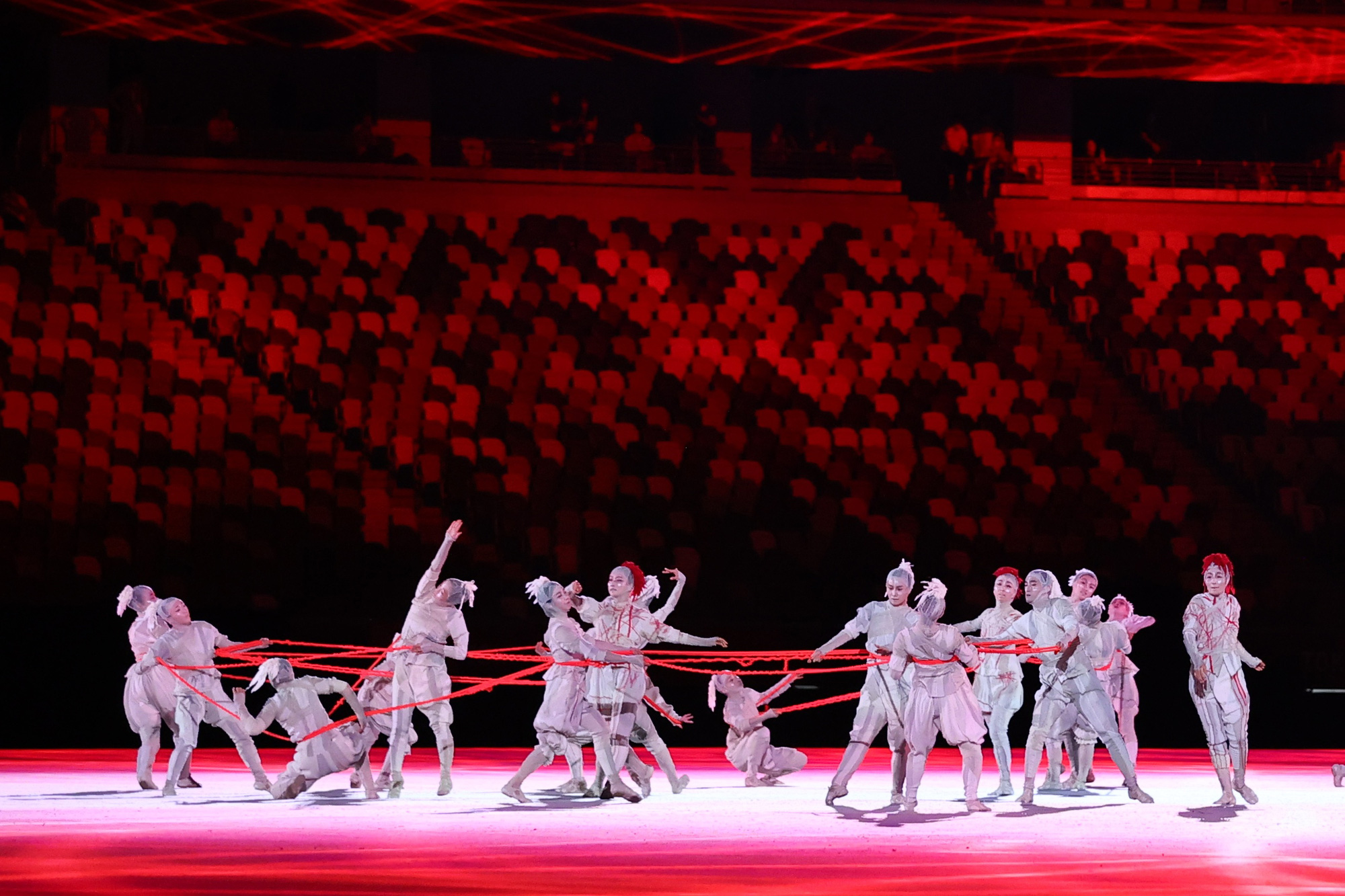 Khai mạc Olympic Tokyo 2020: Đo&agrave;n kết để th&agrave;nh c&ocirc;ng - Ảnh 7.