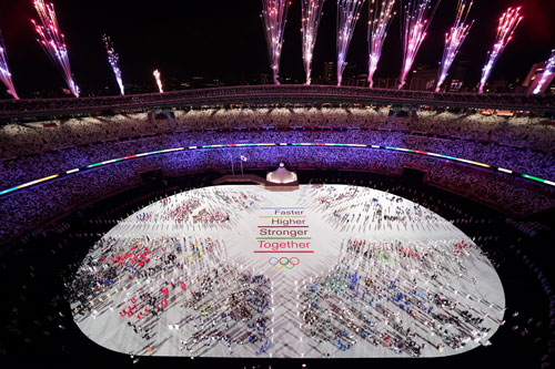 Khai mạc Olympic Tokyo: Cuộc chơi đắt đỏ, tình người ấm áp
