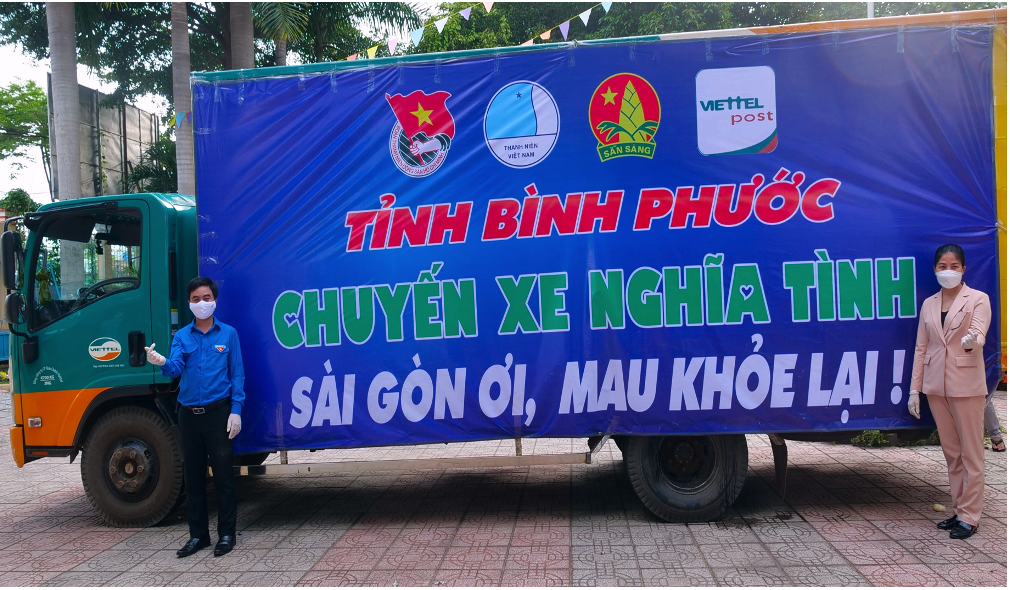 “Chuyến xe nghĩa tình” từ Bình Phước: “Sài Gòn ơi, mau khỏe lại”