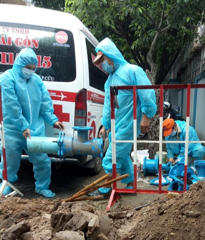 SAWACO: Nỗ lực cung cấp nước sạch cho các khu cách ly dịch bệnh trên địa bàn Quận 10 TP HCM