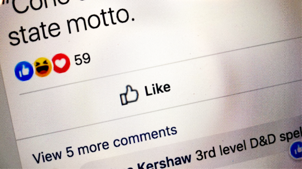 Mẹo để người khác không biết bạn Like gì trên Facebook - Ảnh 1. Mẹo để người khác không biết bạn Like gì trên Facebook - Ảnh 1.