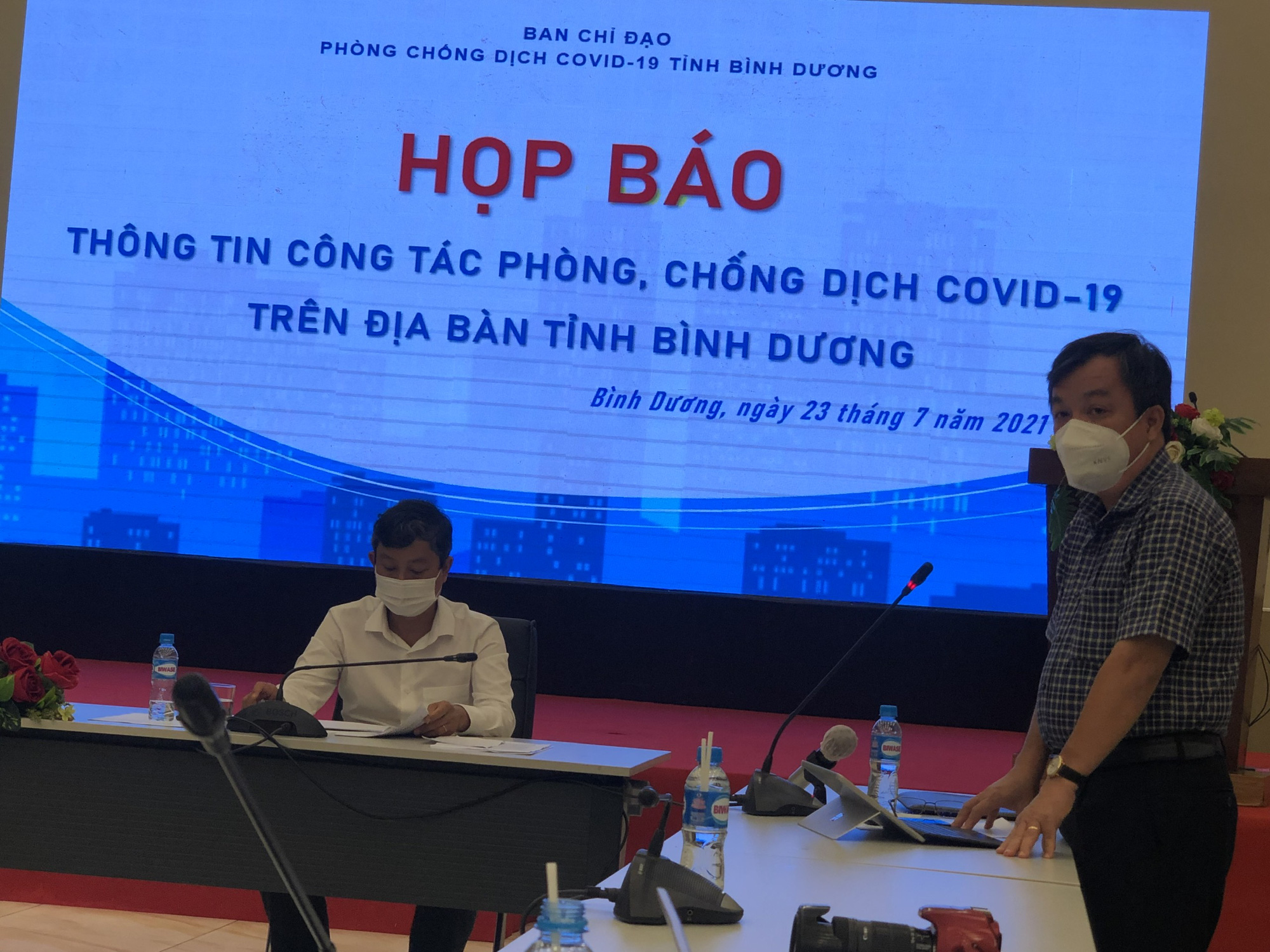 B&igrave;nh Dương l&ecirc;n phương &aacute;n điều trị cho 15.000 đến 20.000 ca mắc Covid-19 - Ảnh 2.
