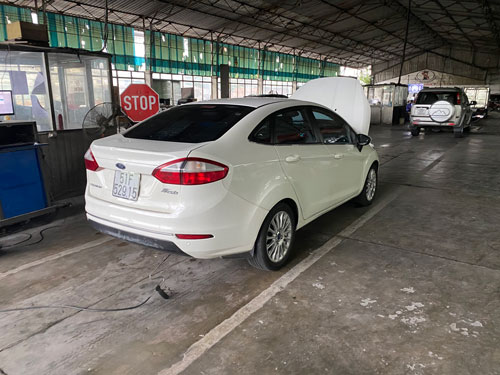 Thực hiện Chỉ thị 16, ôtô đăng kiểm trễ có bị truy thu phí?