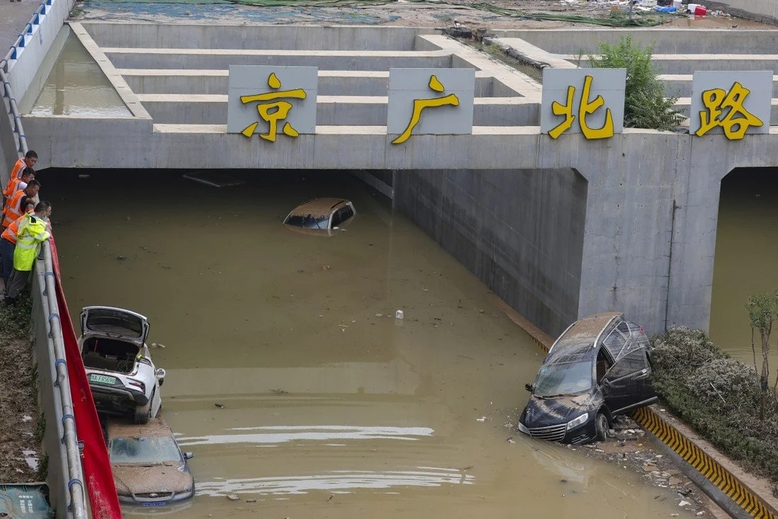 Bão lũ hoành hành khắp châu Á
