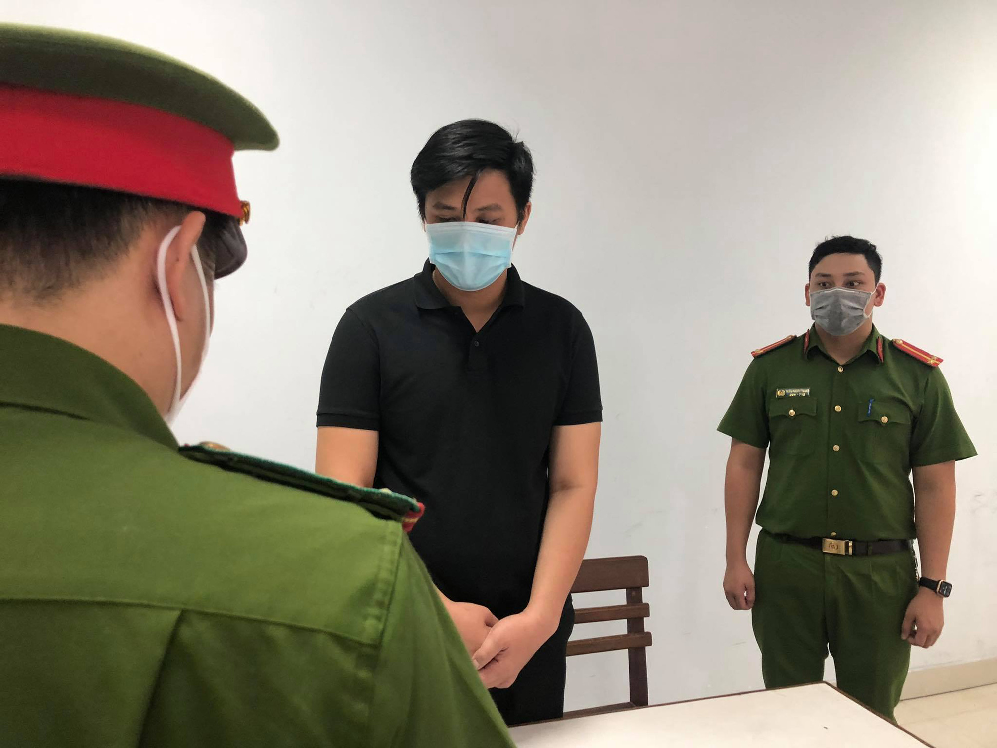 Nhân viên ngân hàng làm khống hồ sơ, chiếm đoạt khoản vay 1,2 tỉ đồng của khách hàng