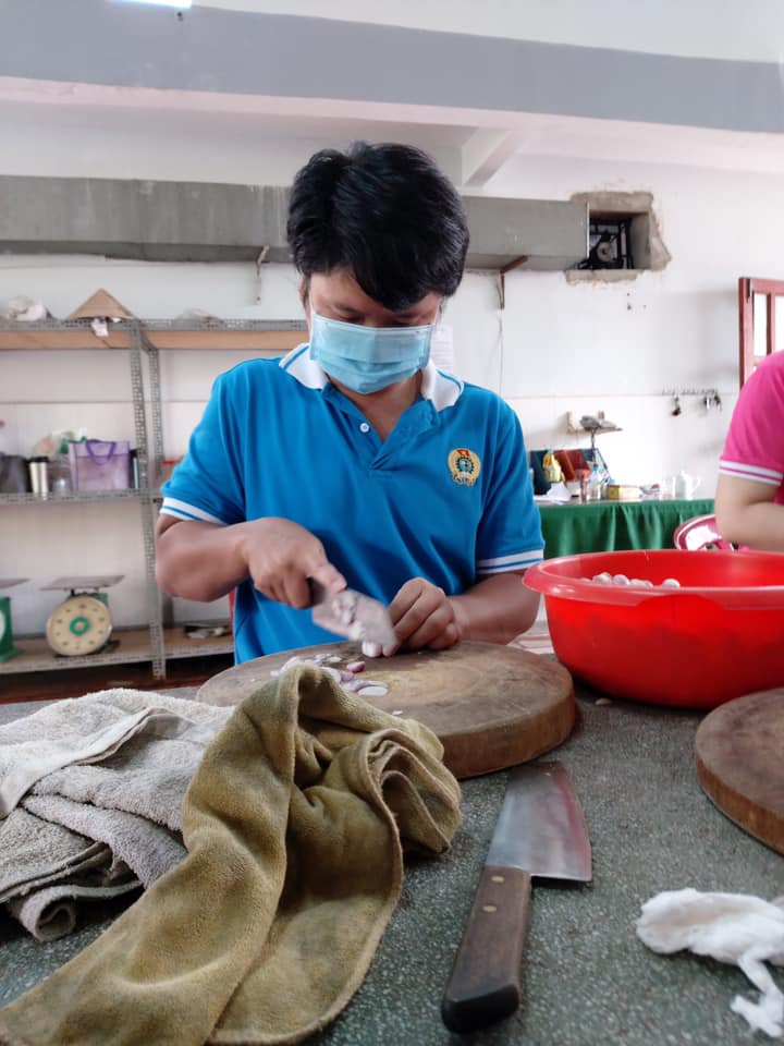 Khởi động Chương tr&igrave;nh Bếp ăn y&ecirc;u thương - Ảnh 2.