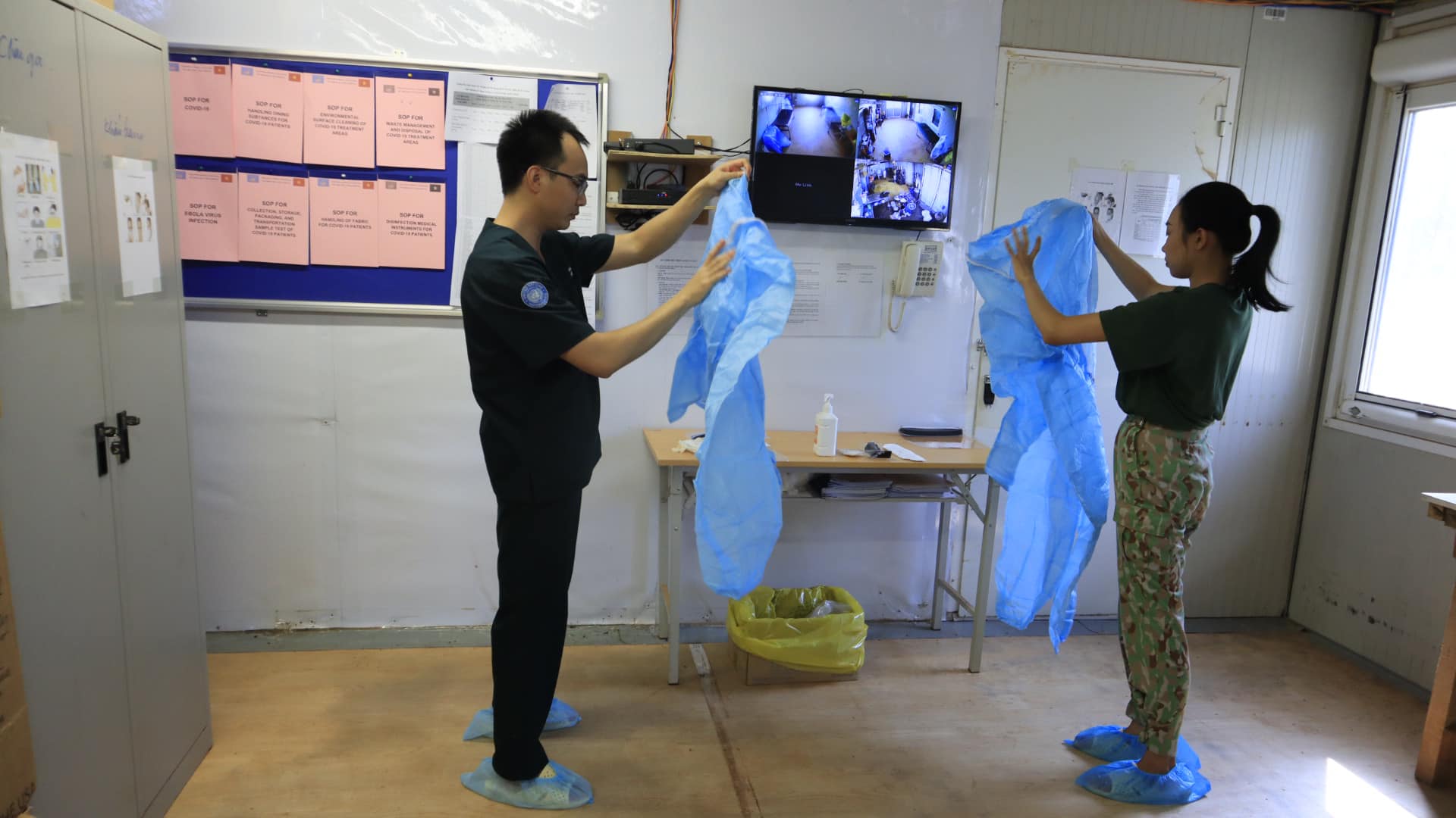 Bệnh viện dã chiến Việt Nam giám sát quy trình ti&ecirc;m chủng tại ph&aacute;i bộ Gìn giữ hoà bình LHQ - Ảnh 8.