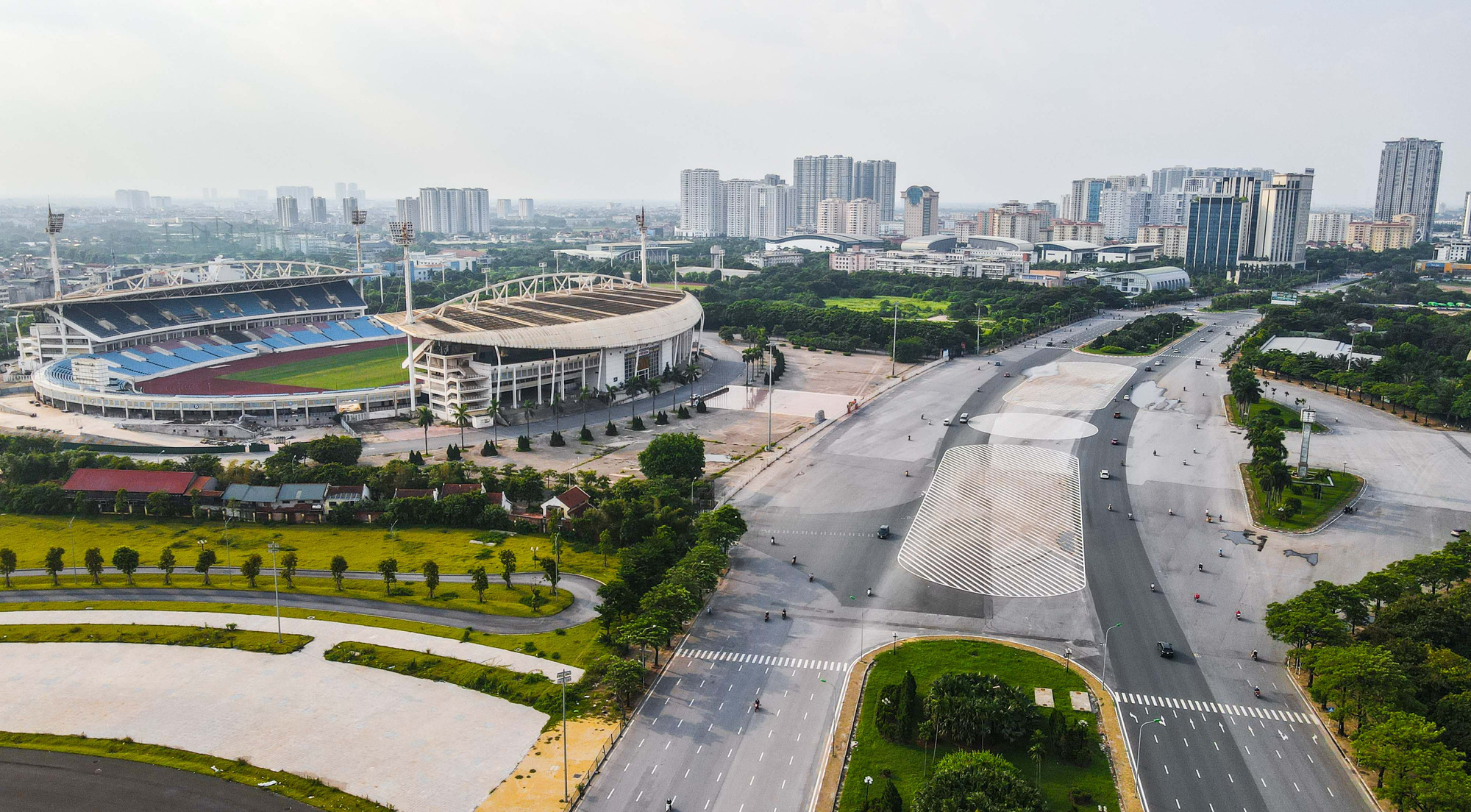 Đường phố H&agrave; Nội những ng&agrave;y thực hiện Chỉ thị 16 - Ảnh 5.