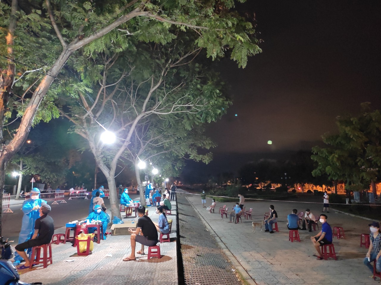 X&eacute;t nghiệm lần 2, c&oacute; 3 F1 ở Quảng Nam th&agrave;nh F0 - Ảnh 1.