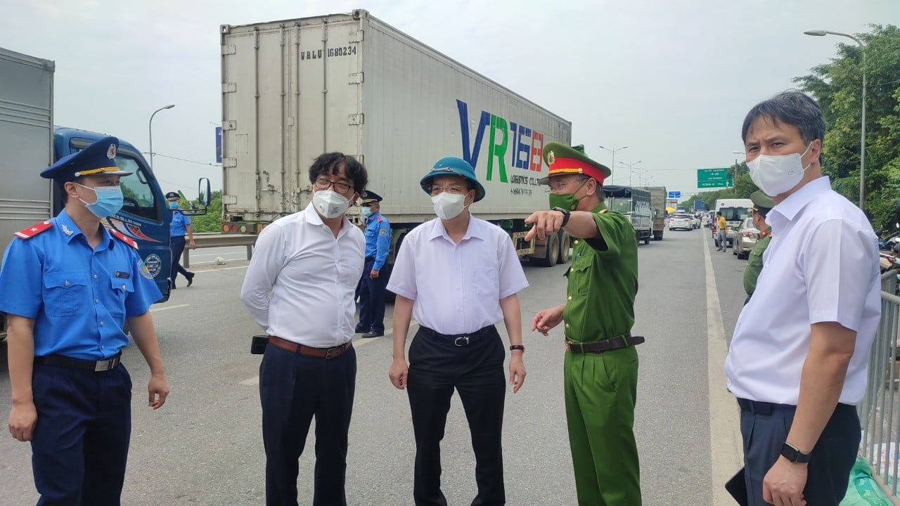 Công an Hà Nội nói gì về thông tin sáng mai sẽ có 3.000 chốt, mỗi phường có 10 chốt để xử lý người vi phạm phòng chống dịch? - Ảnh 2.