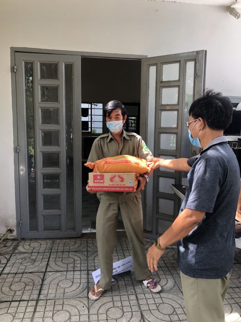 Dịch Covid-19: Mang chợ đến nhà - Ảnh 1.