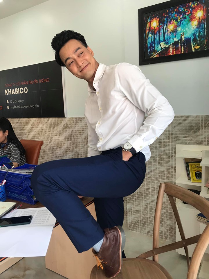 &ldquo;Nam thần&rdquo; M&atilde; Hiểu Đ&ocirc;ng trong phim mới &ldquo;C&ocirc;ng sở kế&rdquo;- gian nan người trẻ khởi nghiệp trong nghề truyền th&ocirc;ng - Ảnh 5.