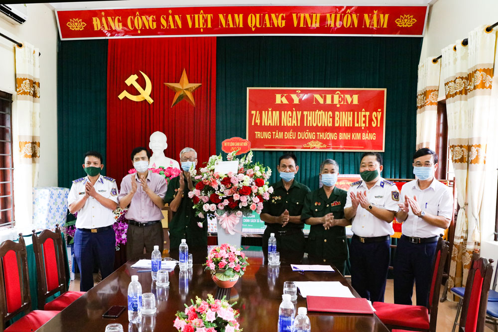 Cảnh s&aacute;t biển đẩy mạnh c&aacute;c hoạt động tri &acirc;n c&aacute;c Anh h&ugrave;ng Thương binh Liệt sĩ - Ảnh 5.