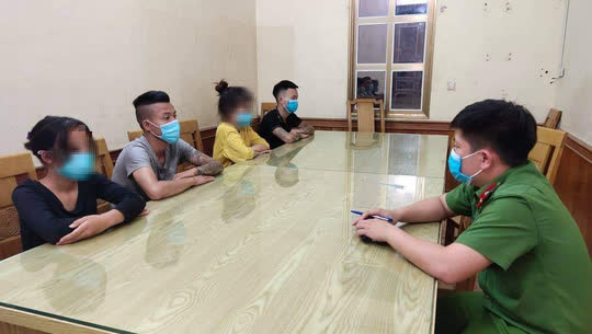 Bênh bạn gái, thanh niên xăm trổ chém người đàn ông thập tử, nhất sinh - Ảnh 2.