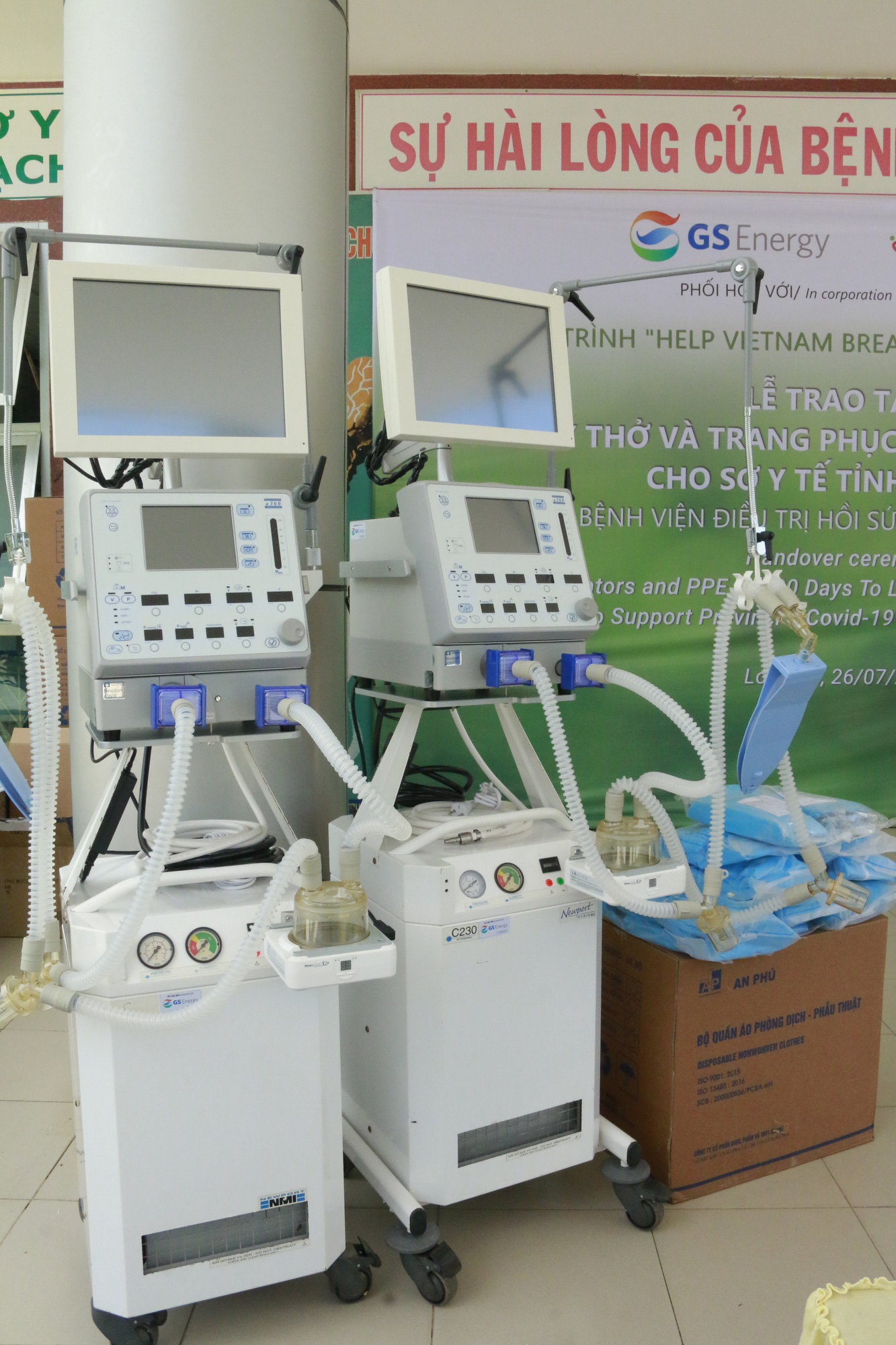 Vinacapital và GS Energy tặng 12 máy thở, trang phục bảo hộ cho Long An - Ảnh 1. Vinacapital và GS Energy tặng 12 máy thở, trang phục bảo hộ cho Long An - Ảnh 1.