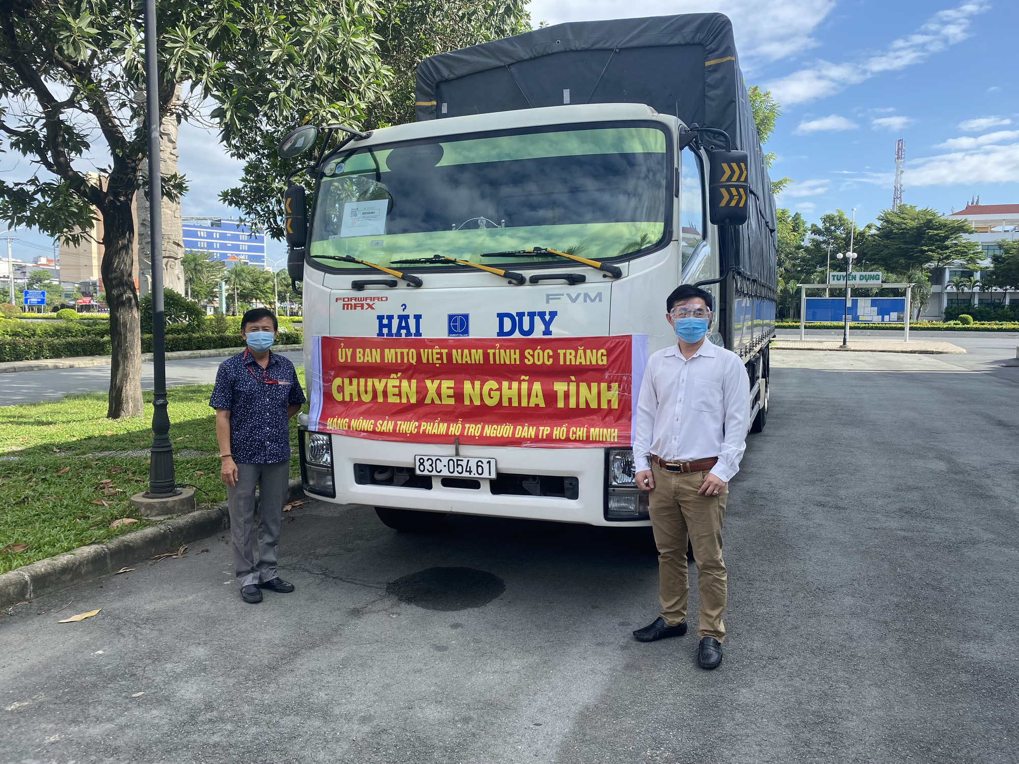 Tỉnh S&oacute;c Trăng gửi 60 tấn n&ocirc;ng sản hỗ trợ c&ocirc;ng nh&acirc;n TP HCM chống dịch - Ảnh 1.