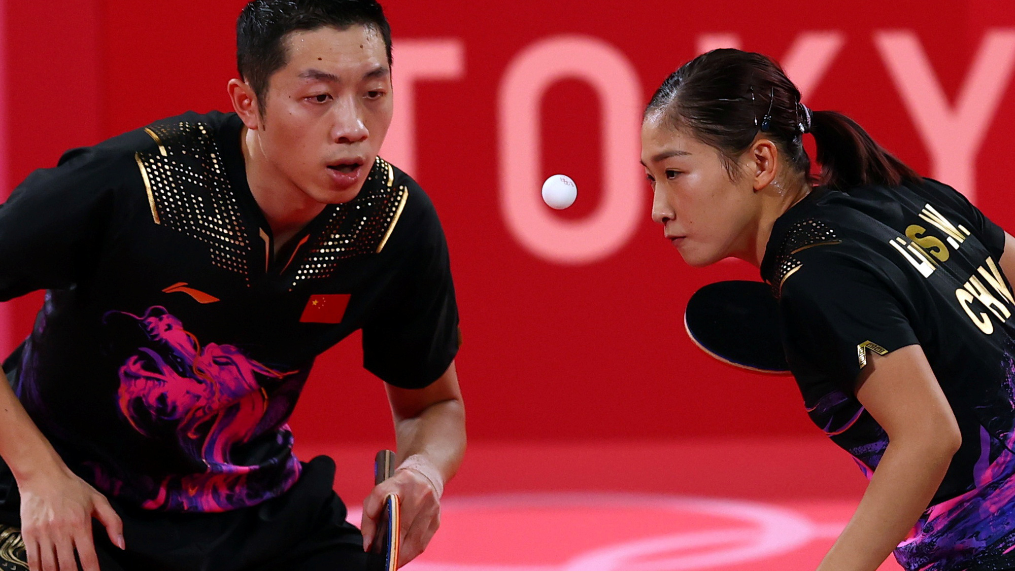 Địa chấn b&oacute;ng b&agrave;n Olympic Tokyo! - Ảnh 2.